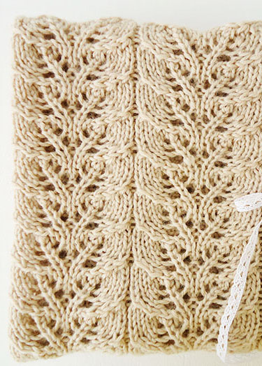 Twin leaf baby blanket